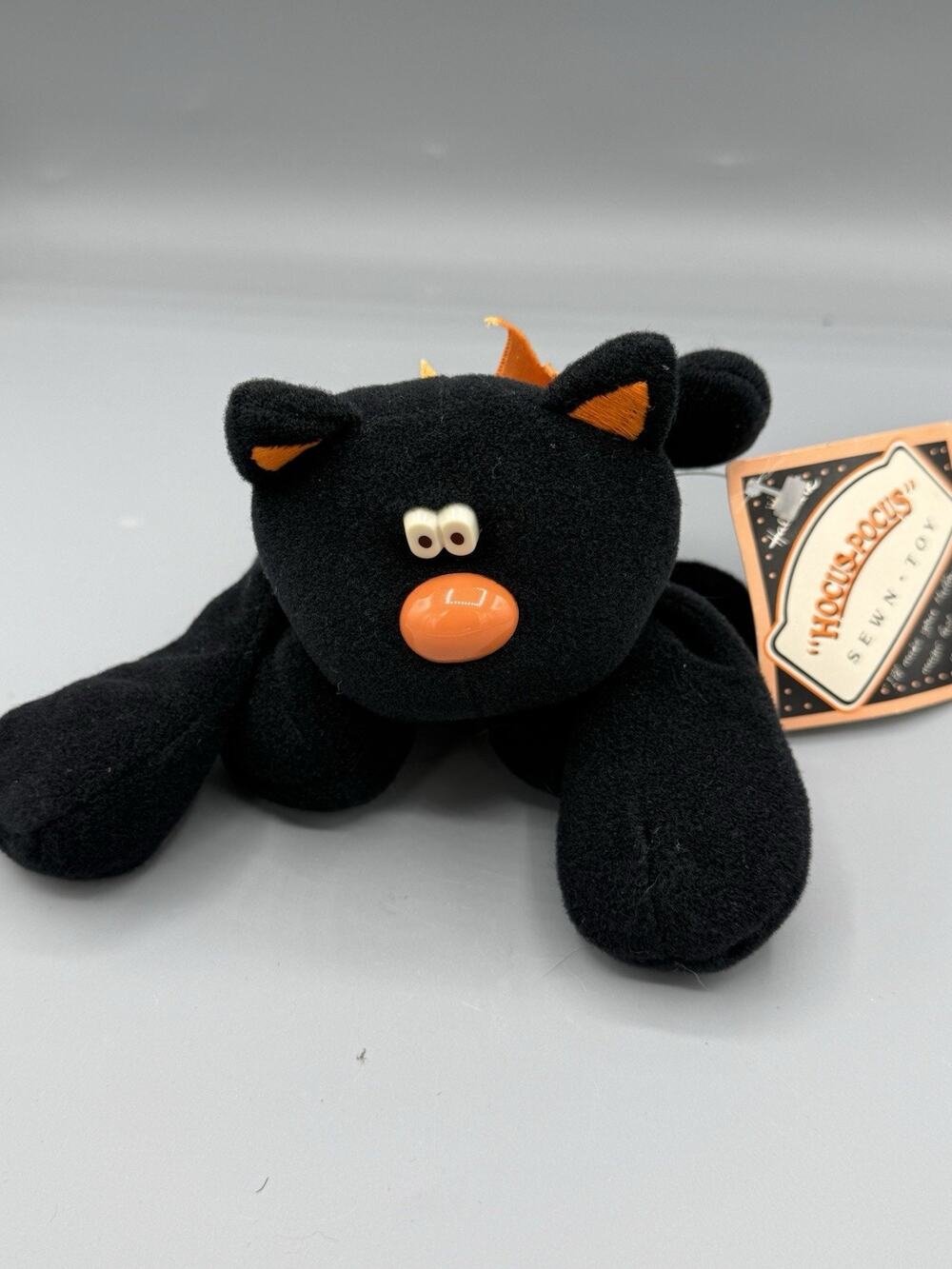 Vintage 1985 Hallmark Hocus Pocus Black Cat Plush Halloween Sewn Toy Tags